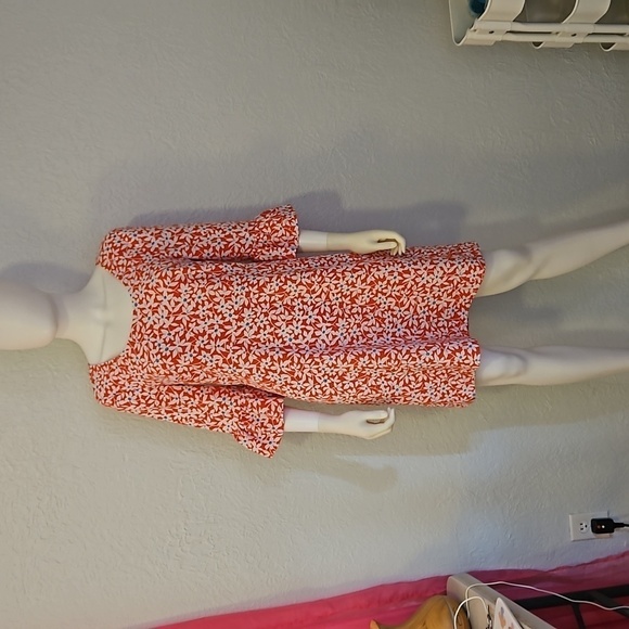 DRAPER JAMES Pink Coral White Hibiscus Floral Bell Sleeve Dress - Picture 3 of 10